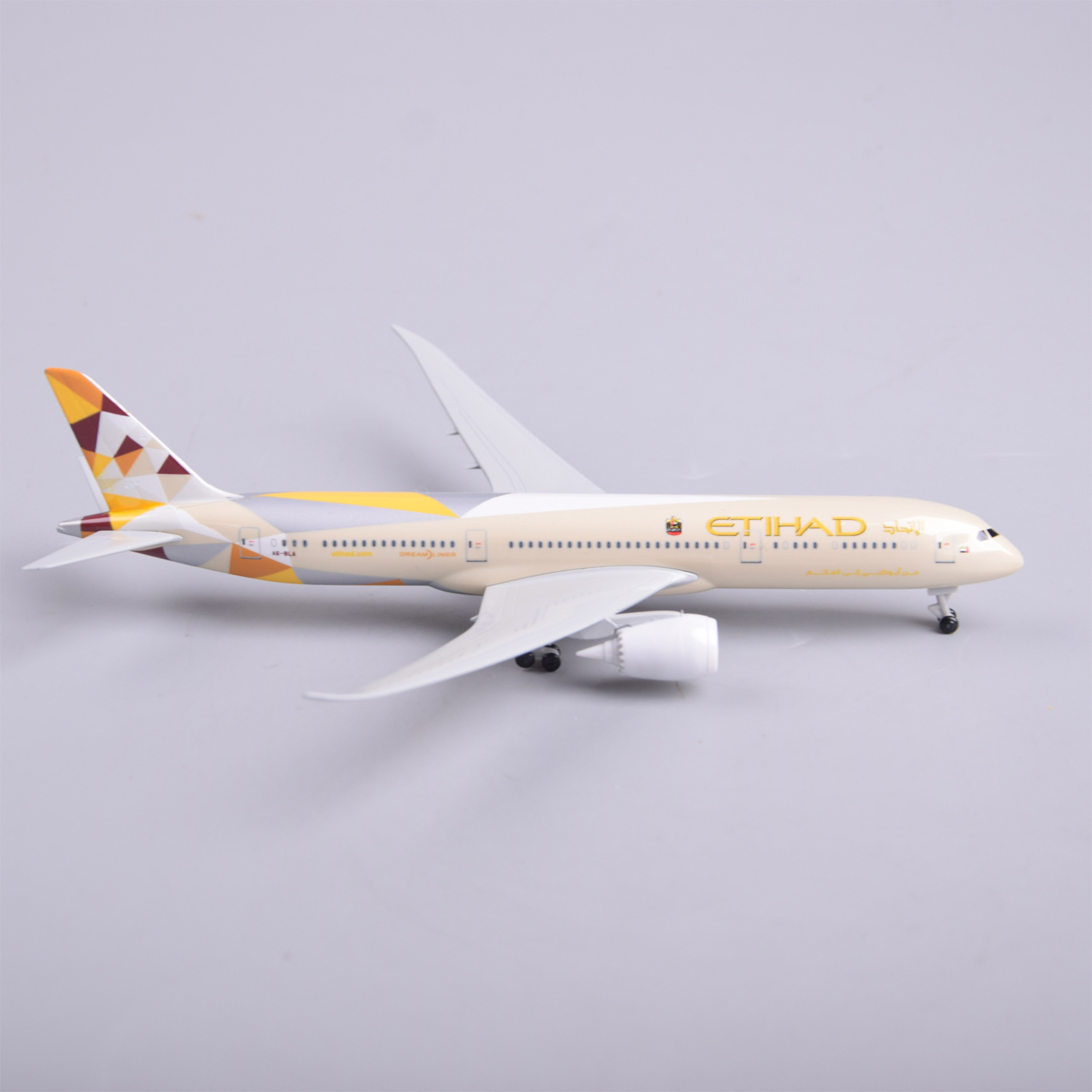 โมเดลเครื่องบินโลหะไดแคสต์ Eti - Model Kit Plane บทวิจารณ์และราคา