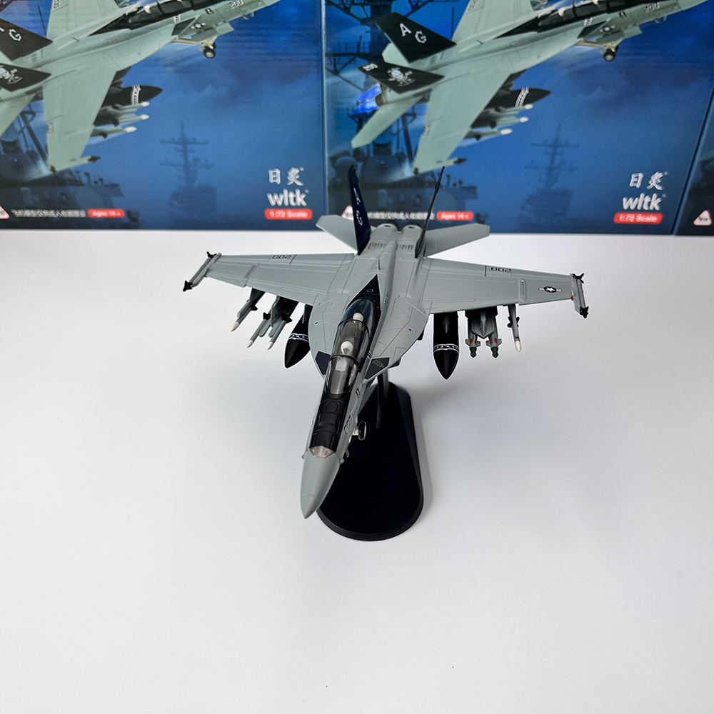 โมเดลเครื่องบินรบ F/A-18F Horn - Model Kit Plane บทวิจารณ์และราคา