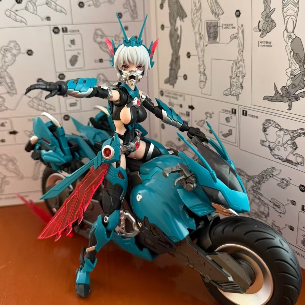 ชุดประกอบหุ่นยนต์เมชาสาวแบบสอง - Model Kit Nuke Matrix บทวิจารณ์และราคา