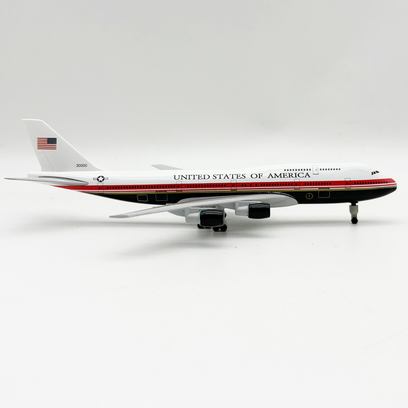 โมเดลเครื่องบิน Air Force One  - Model Kit Plane บทวิจารณ์และราคา